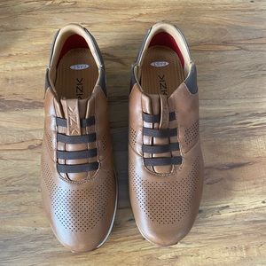 Men’s Kizik brown leather casual shoes